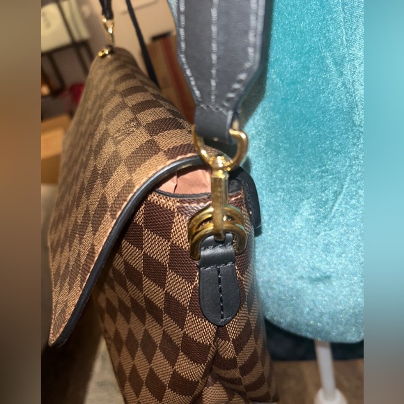 Louis Vuitton Beaubourg MM Damier Ebene - Picture 15 of 15